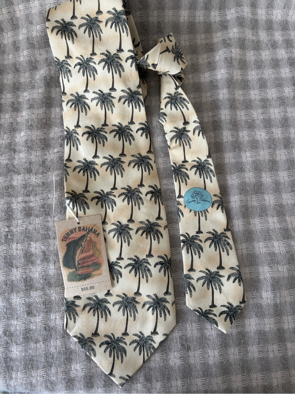 NWT TOMMY BAHAMA PALM TREE CREAM SILK TIE